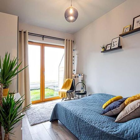 Apartament With Garden Bezplatny Parking !!! Krakow Luaran gambar