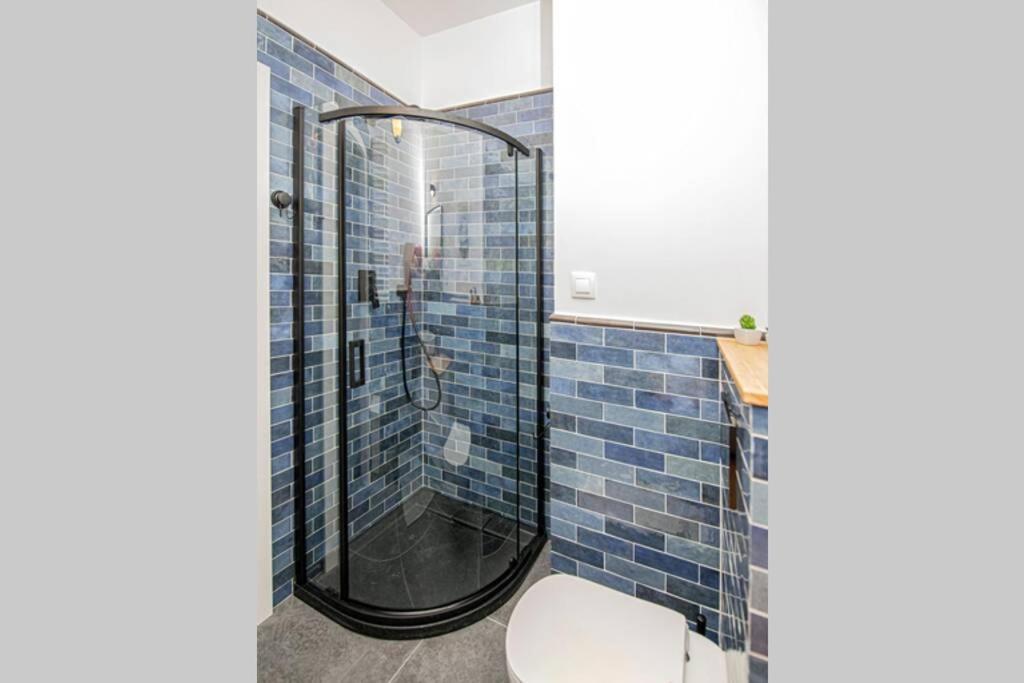 Apartament With Garden Bezplatny Parking !!! Krakow Luaran gambar