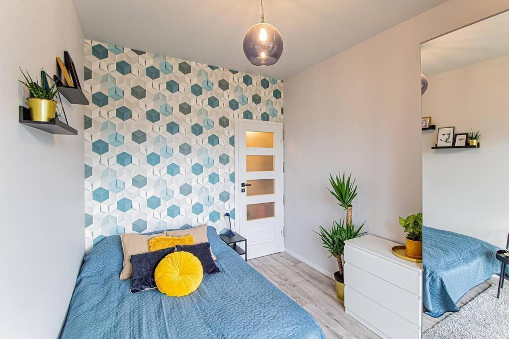 Apartament With Garden Bezplatny Parking !!! Krakow Luaran gambar