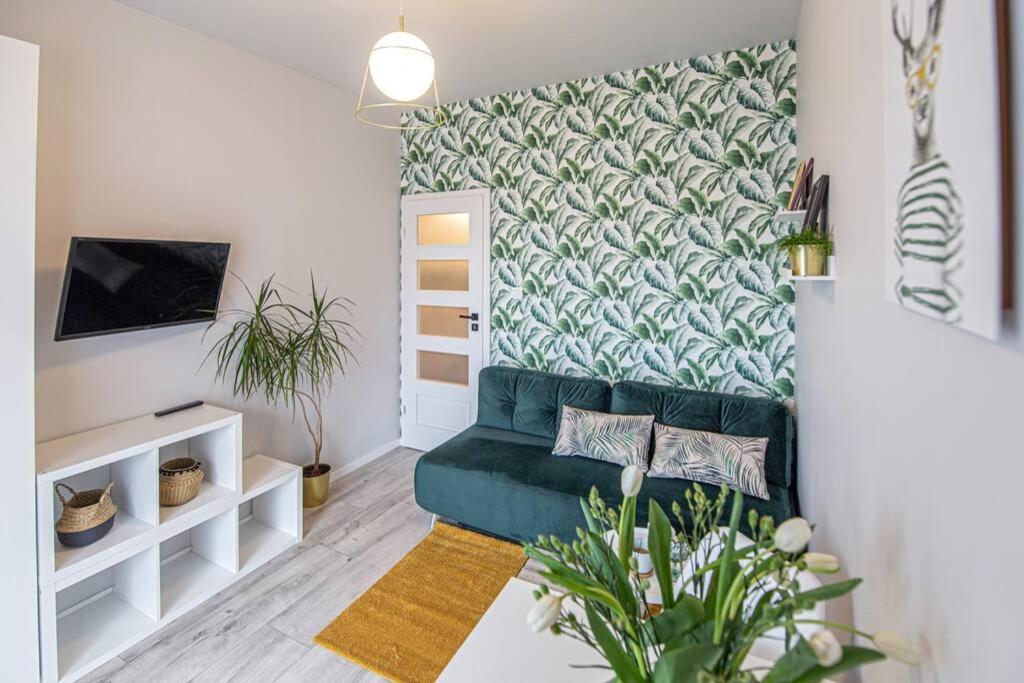 Apartament With Garden Bezplatny Parking !!! Krakow Luaran gambar