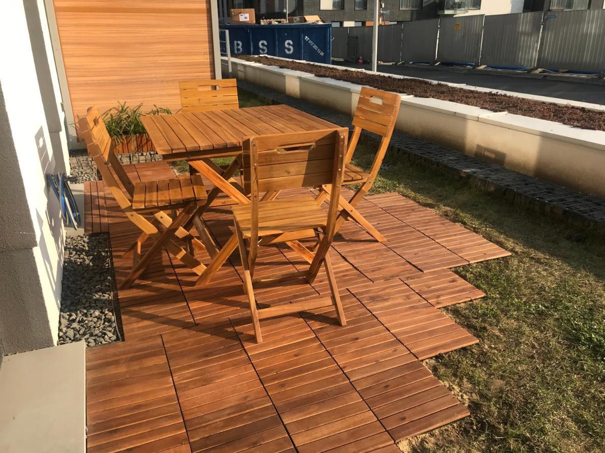 Apartament With Garden Bezplatny Parking !!! Krakow Luaran gambar